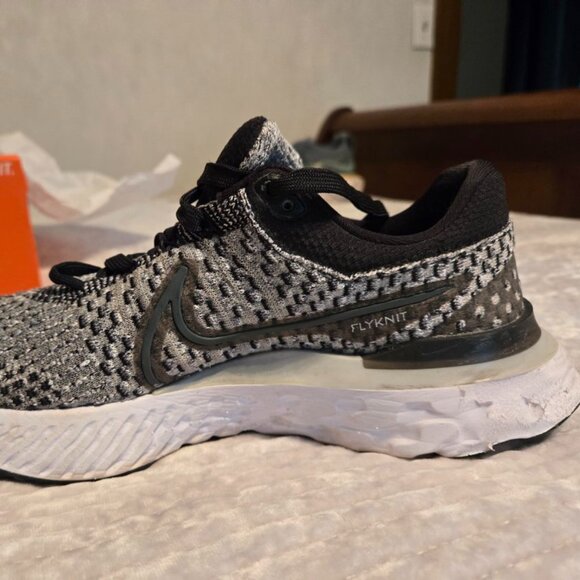 Nike Interact Run Shoes - Picture 2 of 7